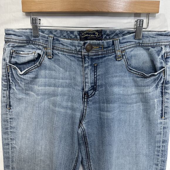 Seven7 Cropped Jeans Women’s Size 31 Blue Light Wash Stretch Denim - Picture 2 of 14
